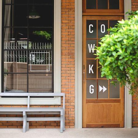 Oneday Hostel Sukhumvit 26 Bangkok Buitenkant foto