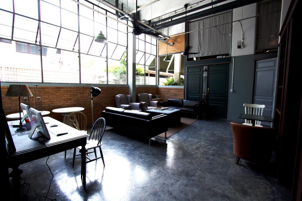 Oneday Hostel Sukhumvit 26 Bangkok Buitenkant foto