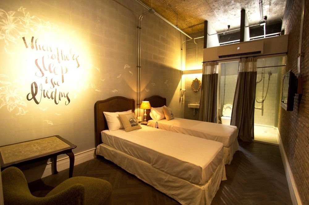 Oneday Hostel Sukhumvit 26 Bangkok Buitenkant foto