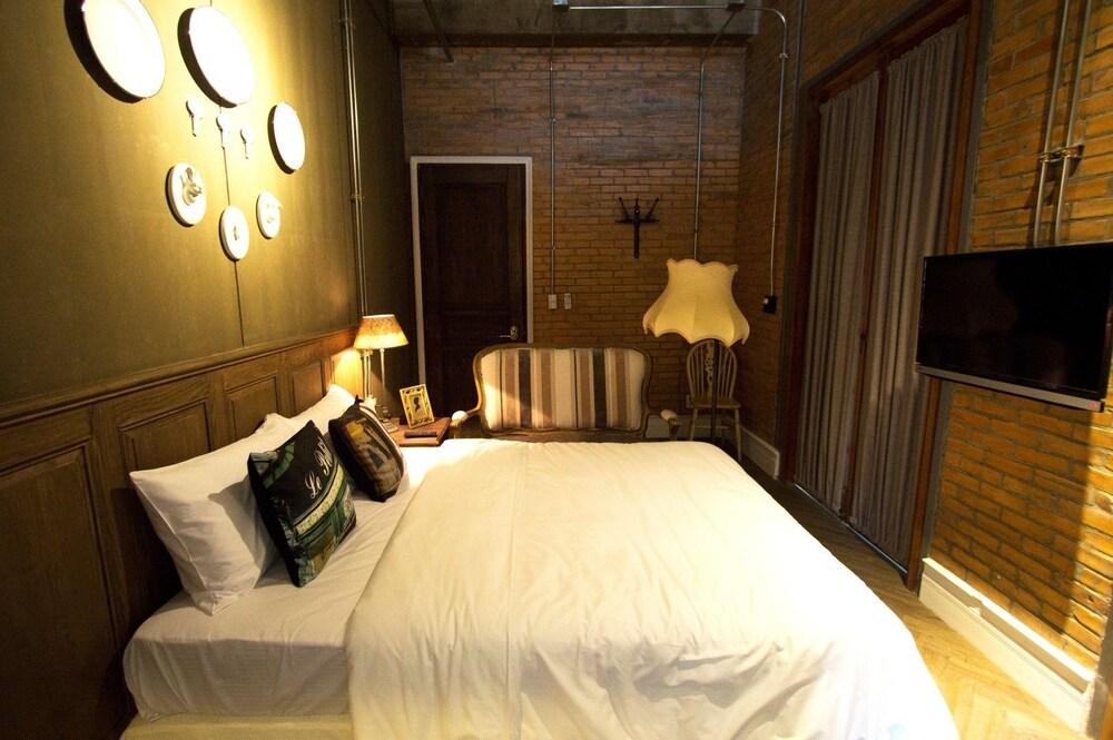 Oneday Hostel Sukhumvit 26 Bangkok Buitenkant foto