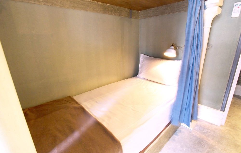 Oneday Hostel Sukhumvit 26 Bangkok Buitenkant foto