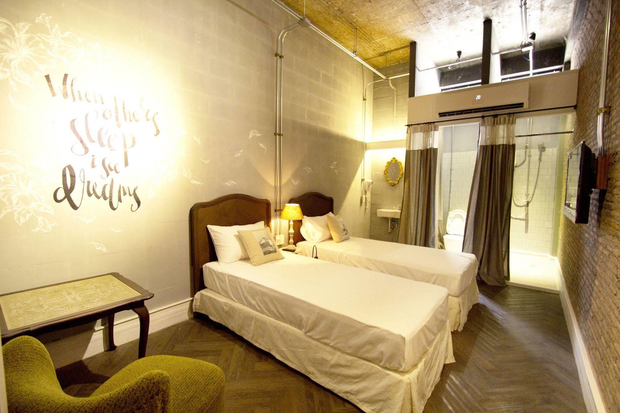 Oneday Hostel Sukhumvit 26 Bangkok Buitenkant foto