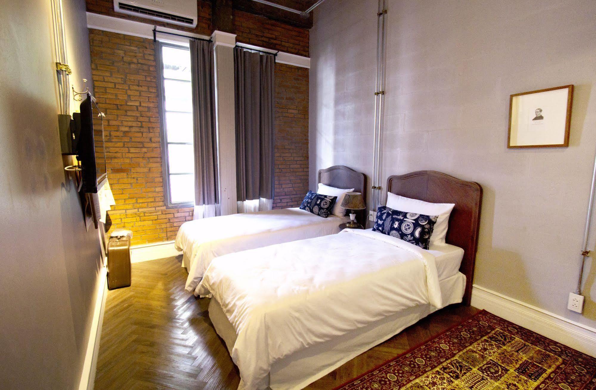Oneday Hostel Sukhumvit 26 Bangkok Buitenkant foto